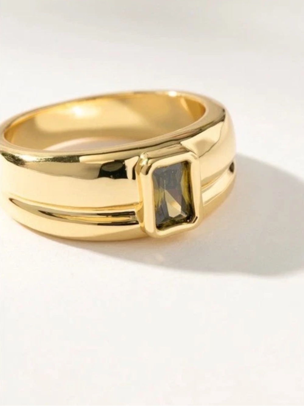 Uncommon James Birthstone Ring August Peridot Green Gold Size 7